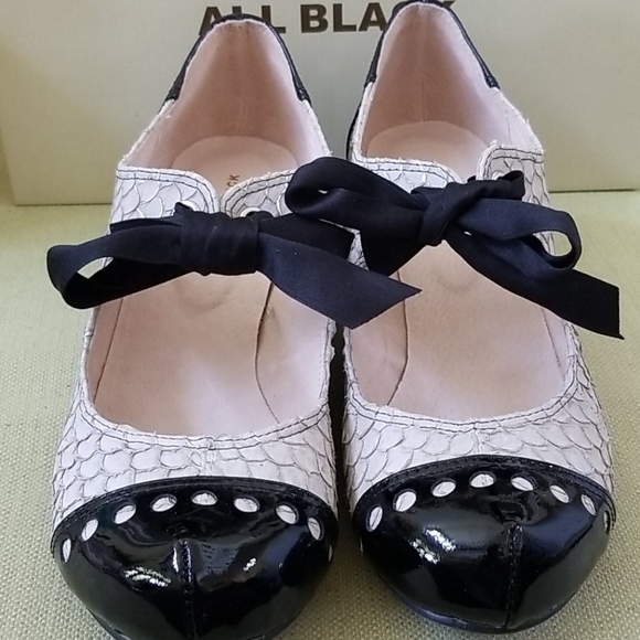 All Black Shoes - All Black spectator Mary Jane